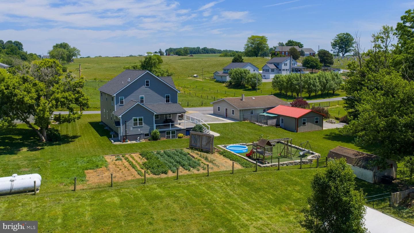 212 Cedar Drive, Leola