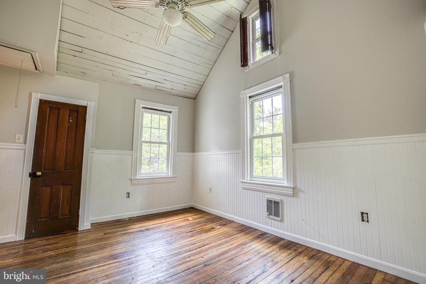 1750 New Holland Pike photo 62