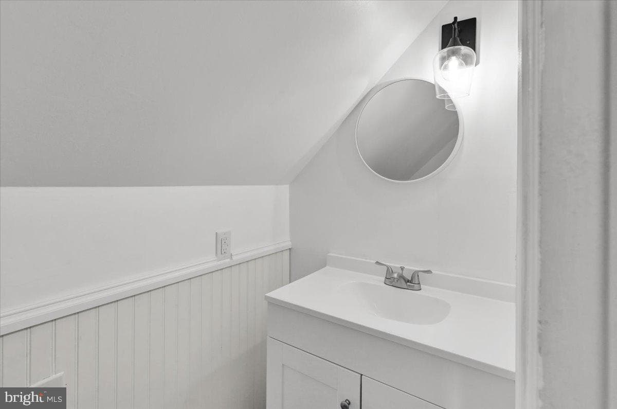 592 Mulberry photo 27