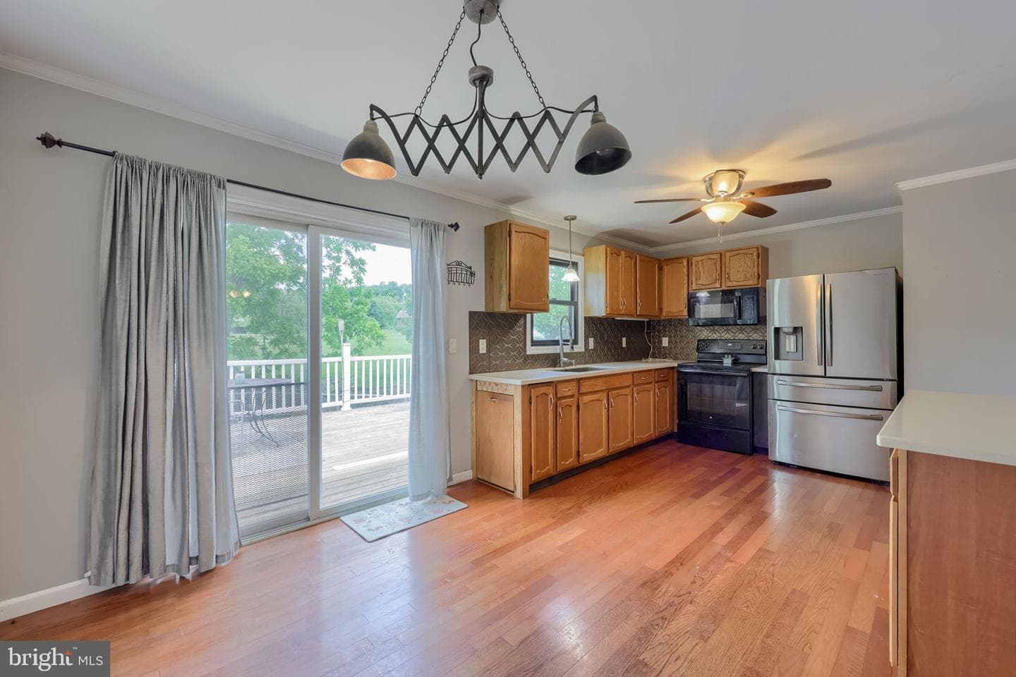 1070 Holly Lane photo 19