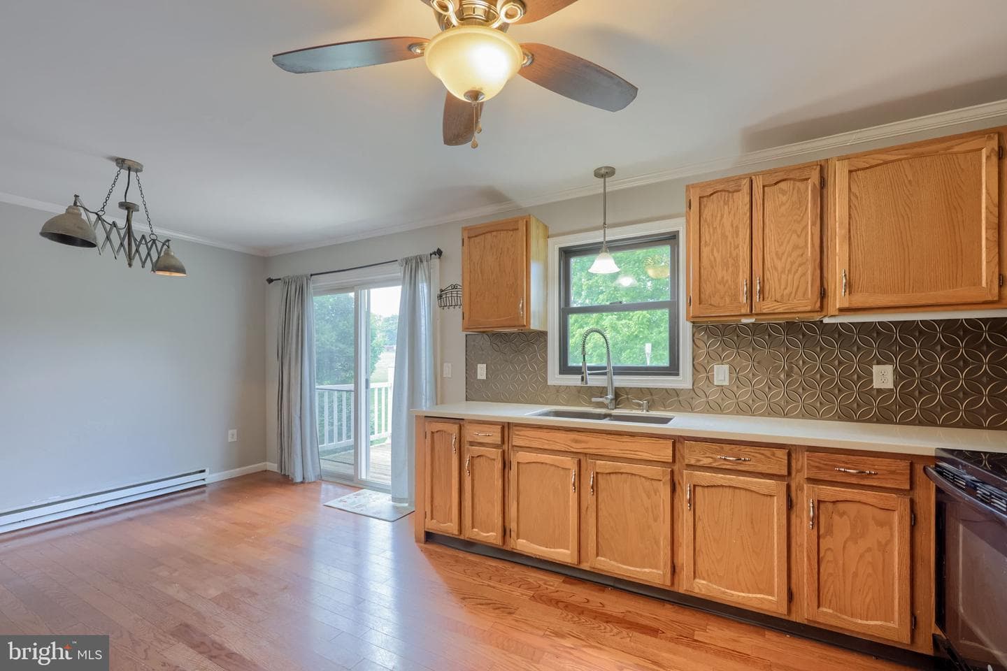 1070 Holly Lane photo 28