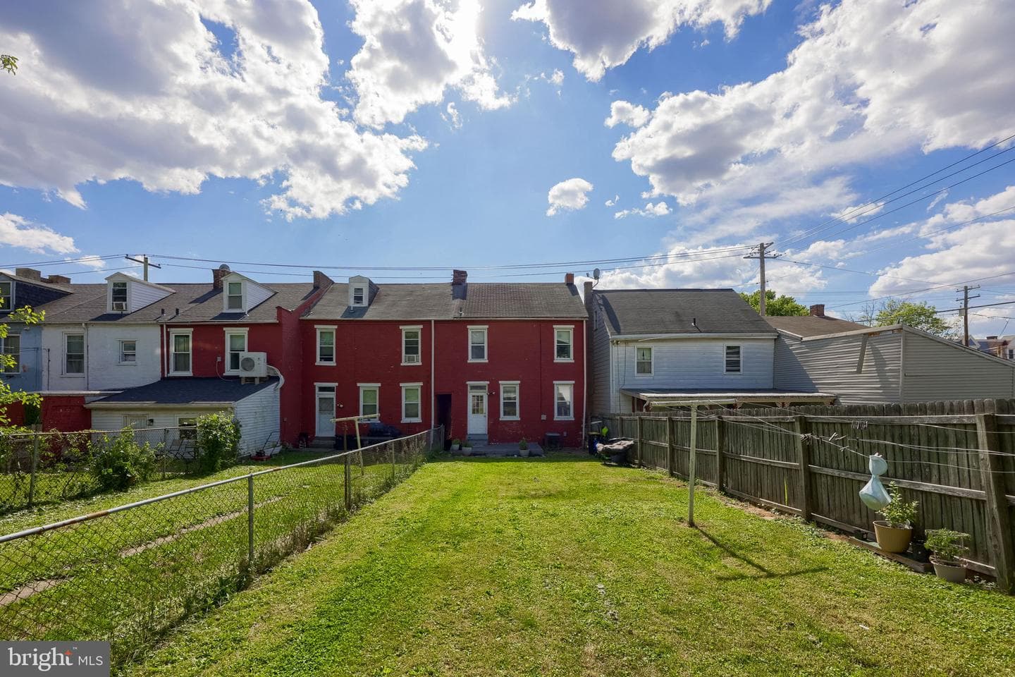 631 S Queen Street photo 12
