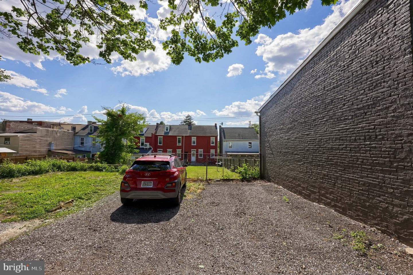 631 S Queen Street photo 13