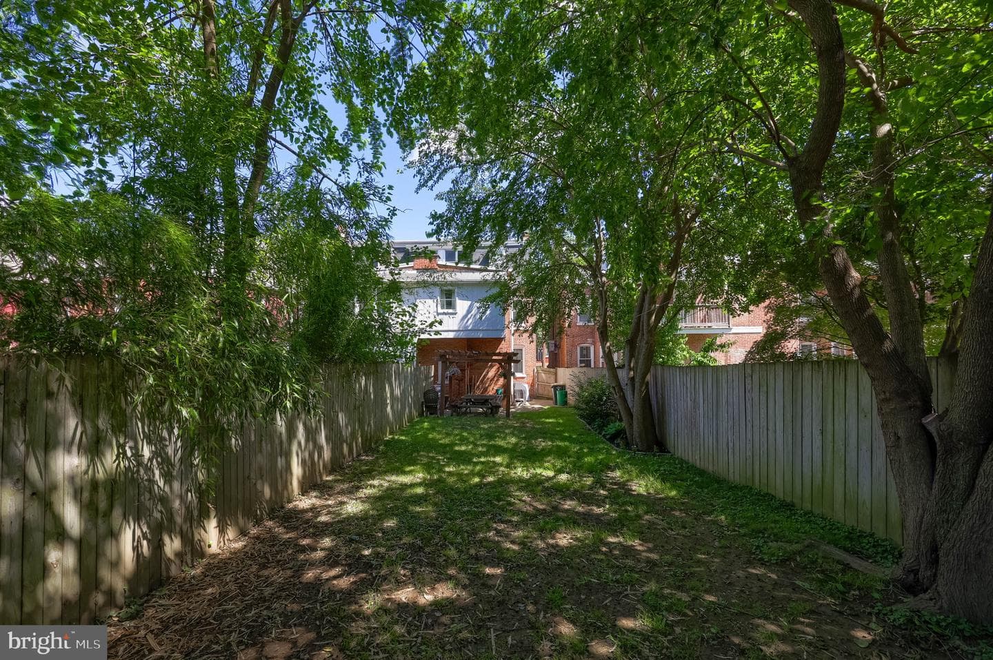 214 E New Street photo 32