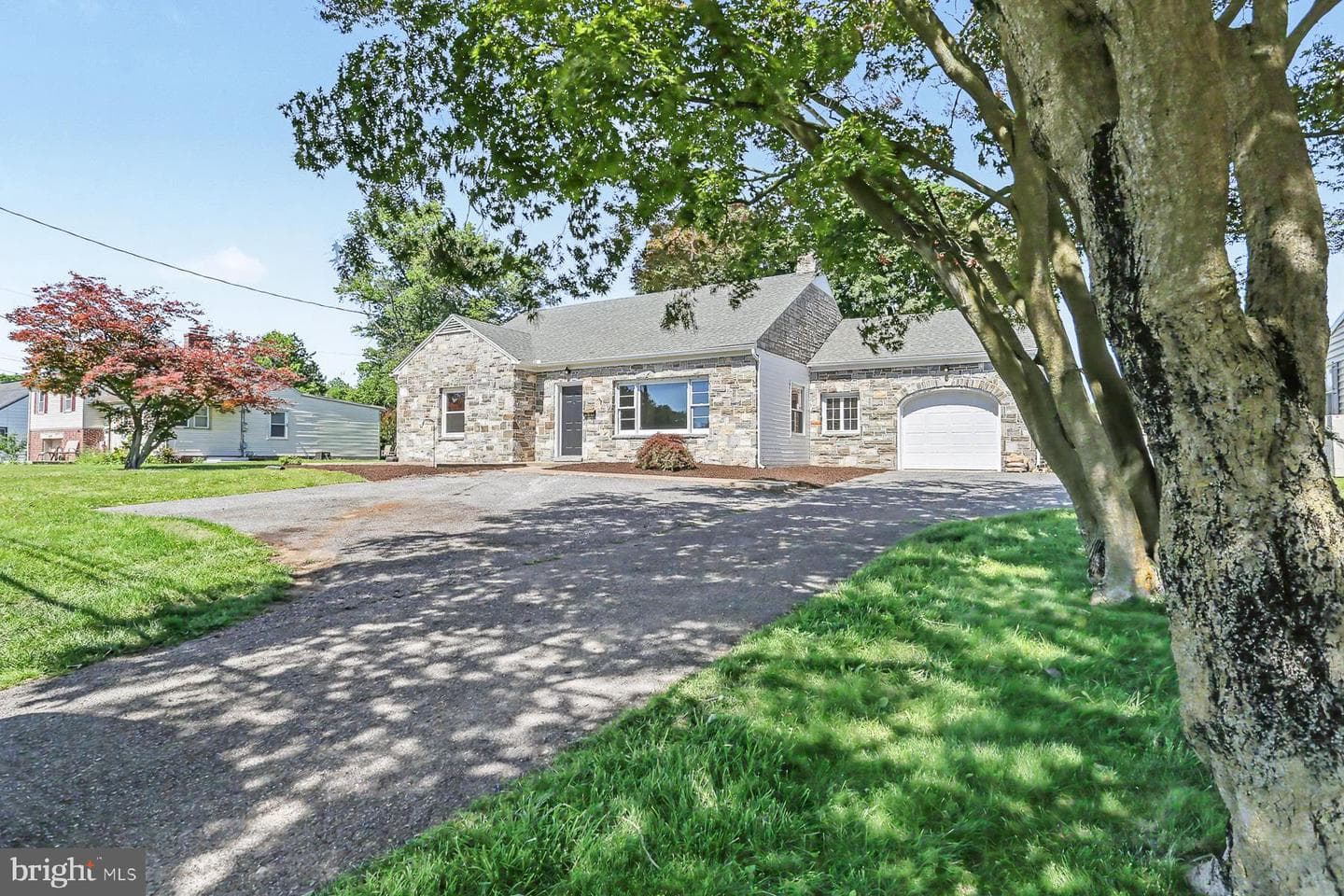 215 Millersville Road photo 4