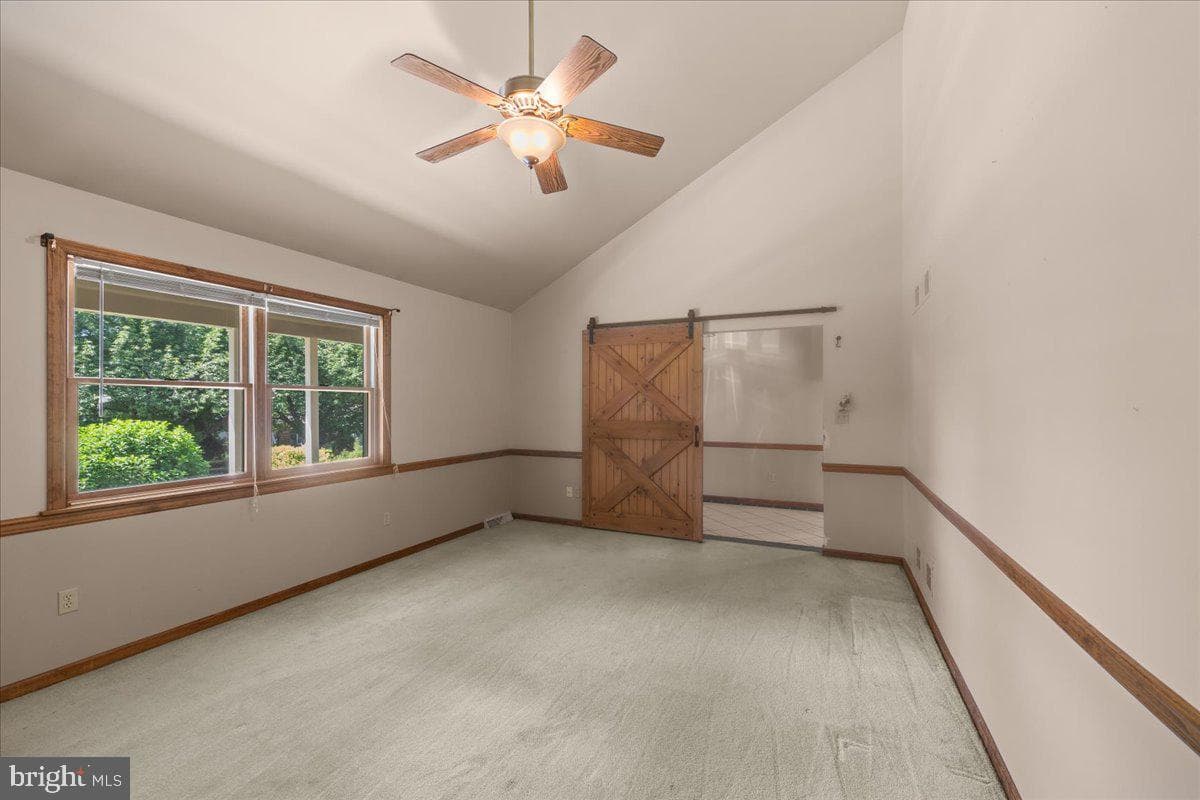 1248 Hereford Drive photo 10
