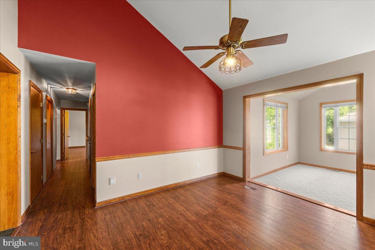 1248 Hereford Drive photo 15
