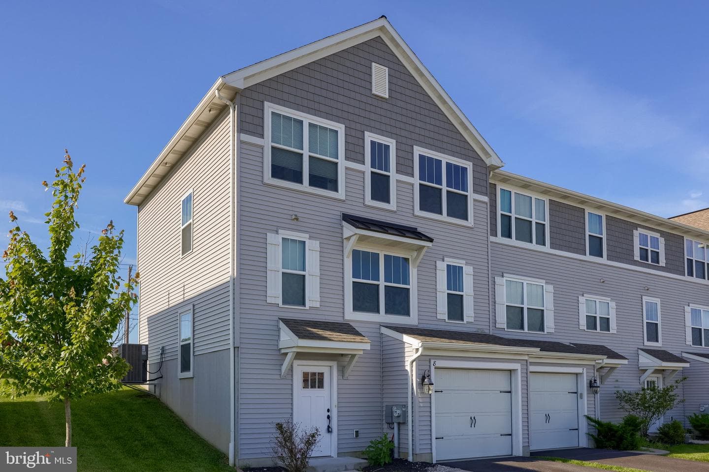 8 Southside Drive photo 32