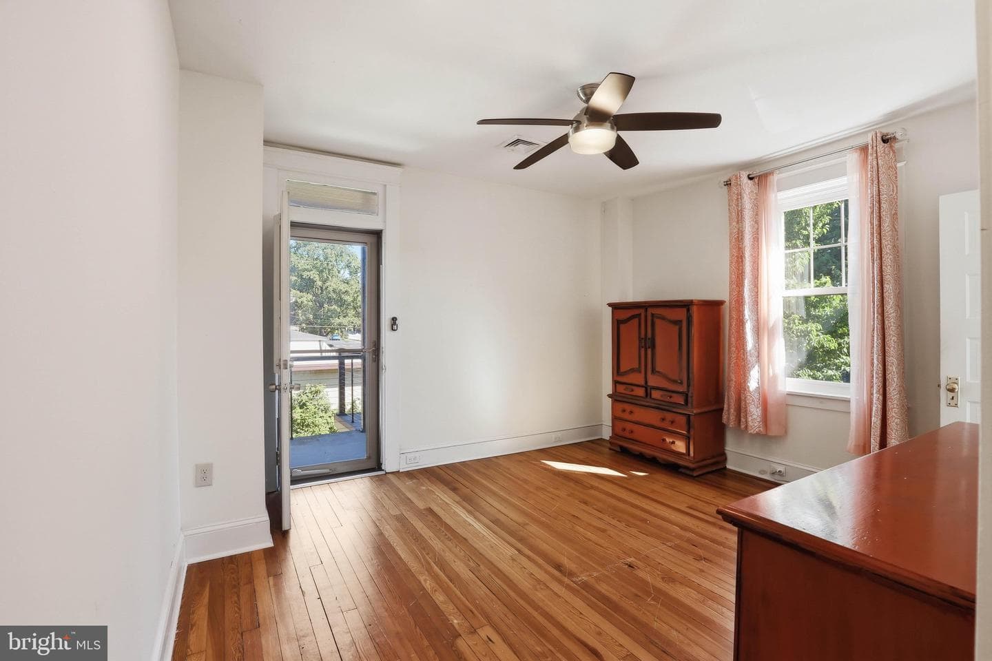699 New Holland Avenue photo 29
