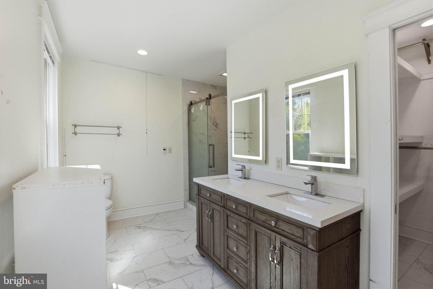 699 New Holland Avenue photo 32