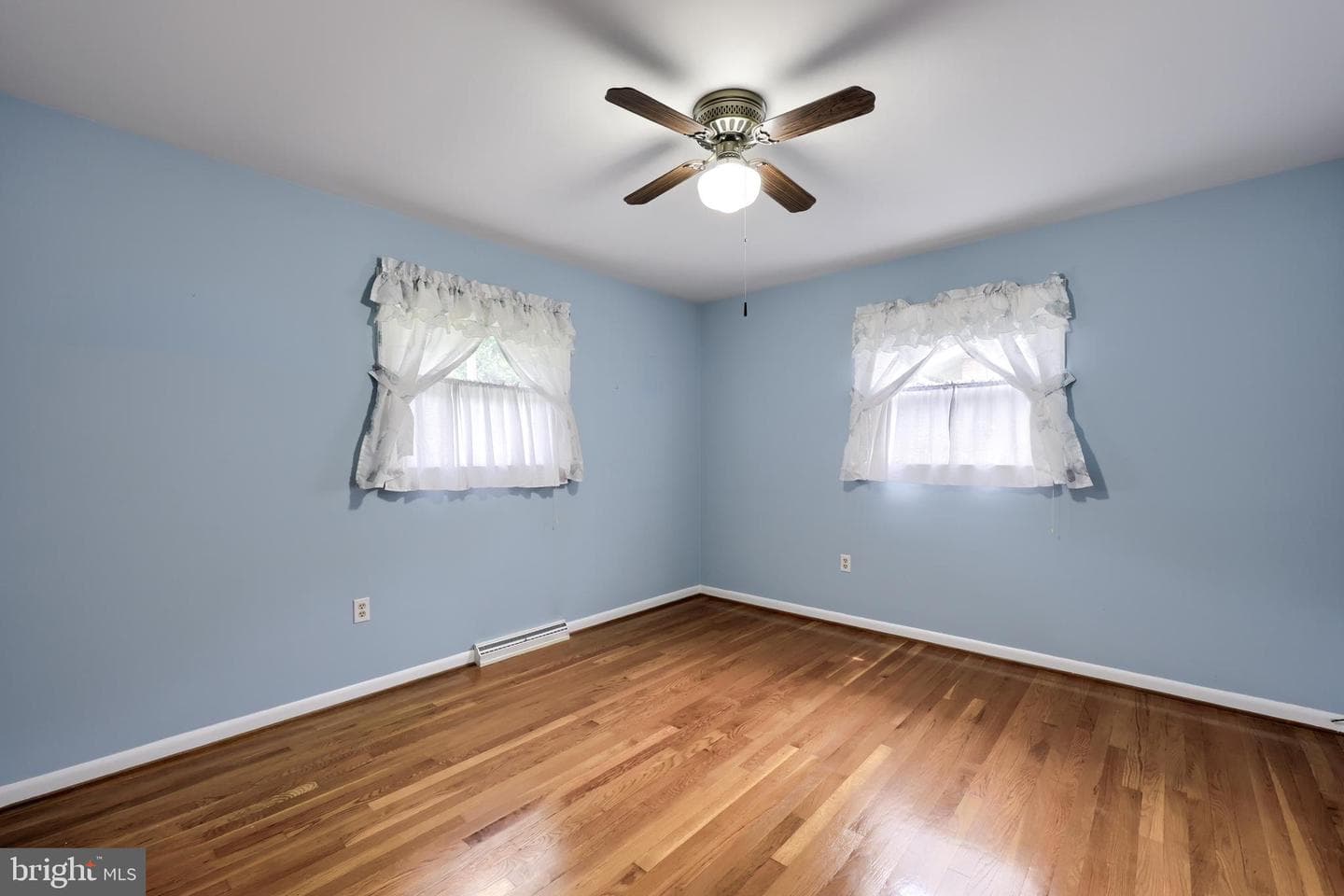 1118 Harriet Avenue photo 28