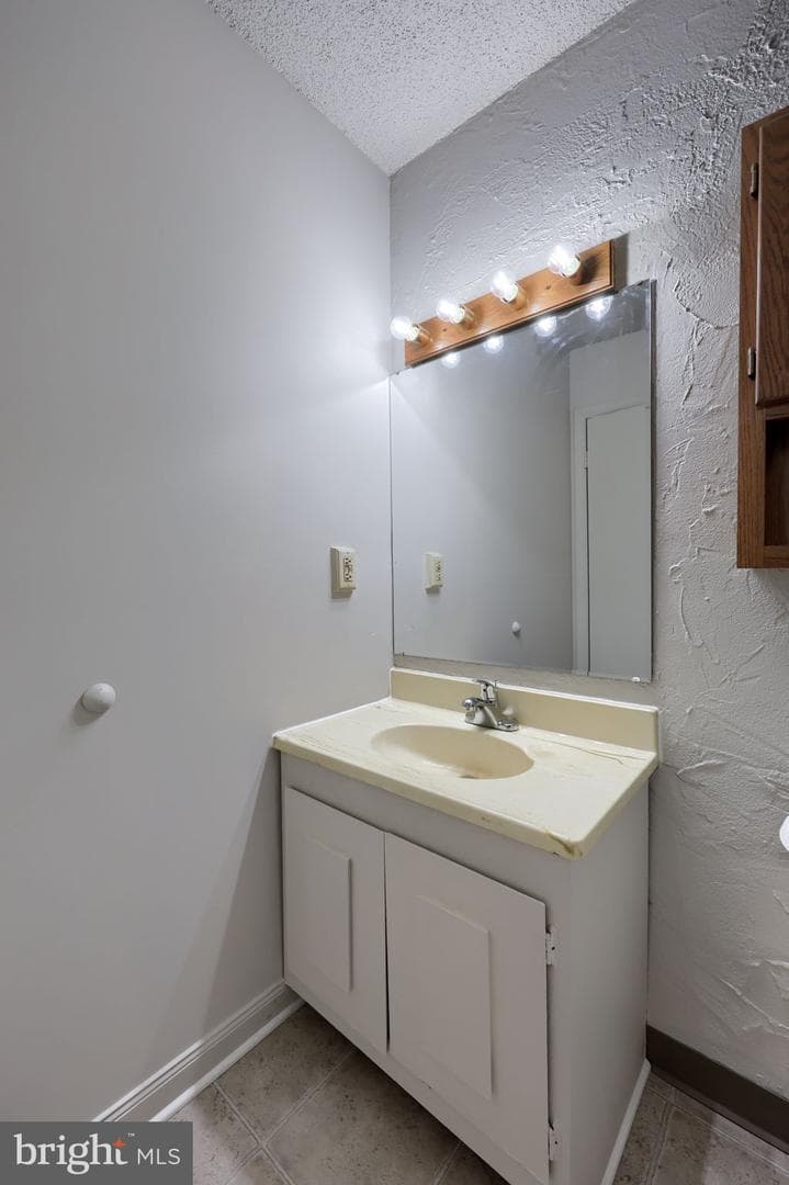 341 Greenland Drive photo 30