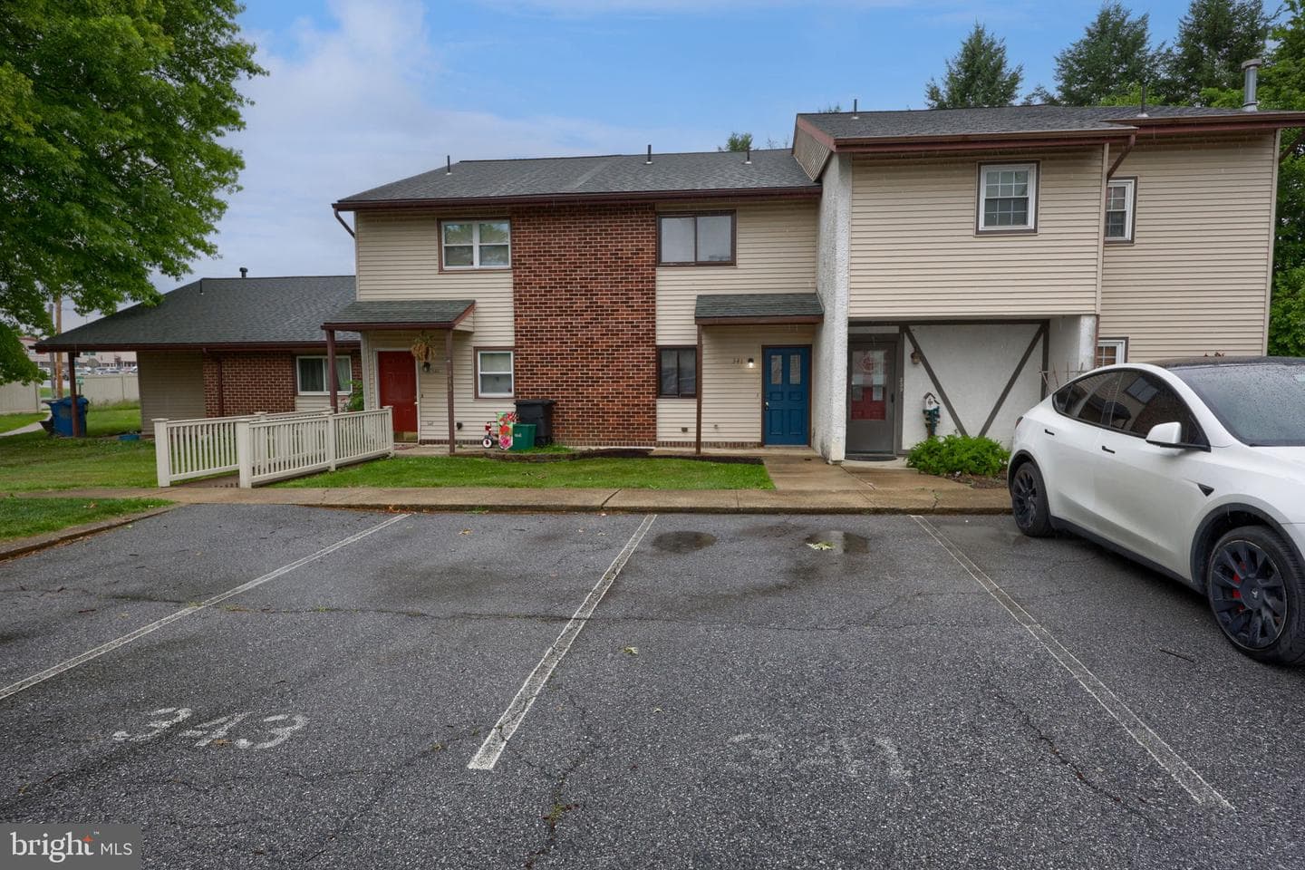 341 Greenland Drive photo 7