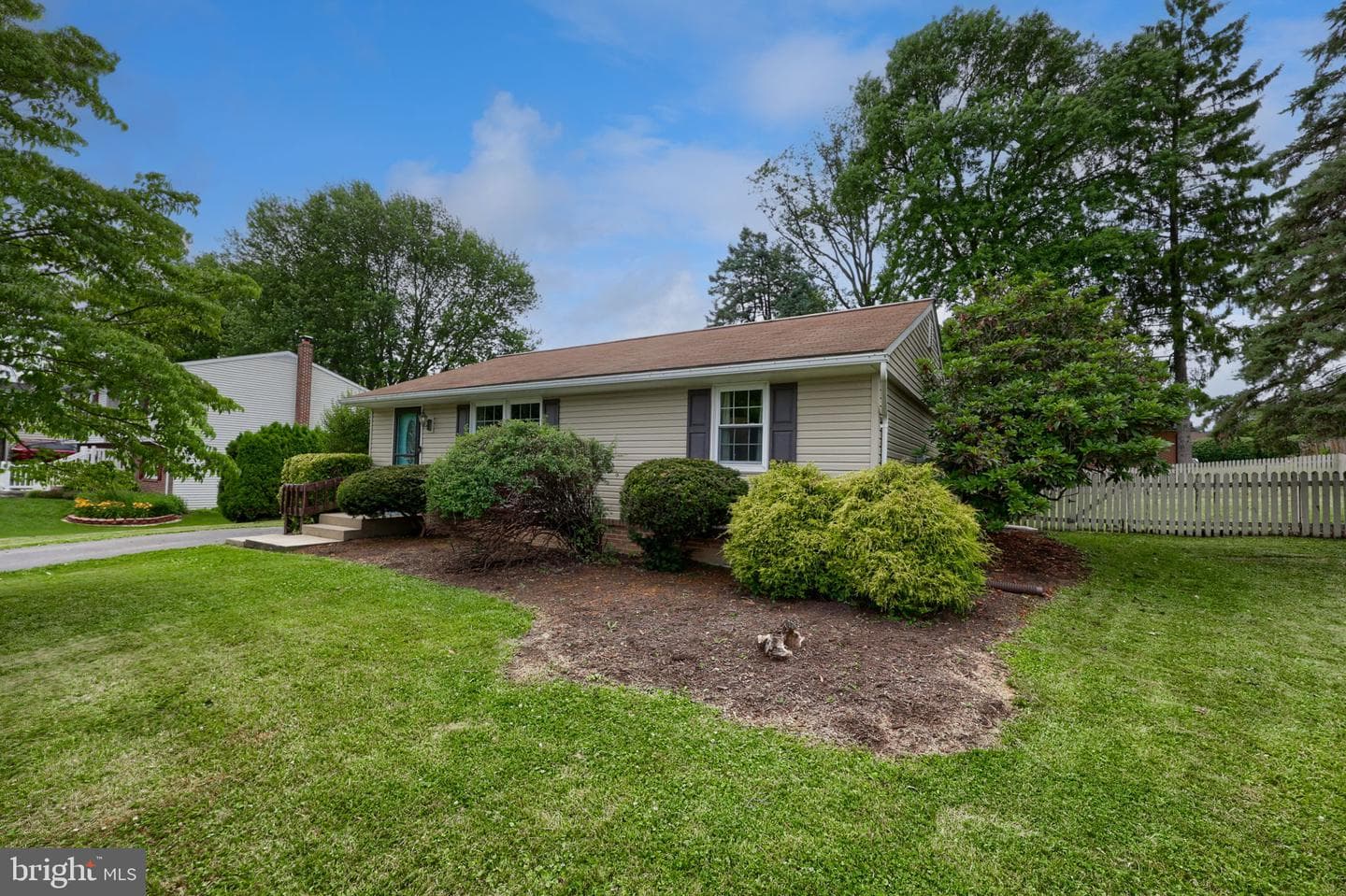 715 Kenton Road photo 3