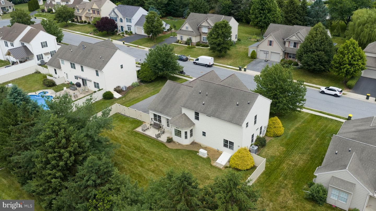 20 Lewiston Circle photo 8