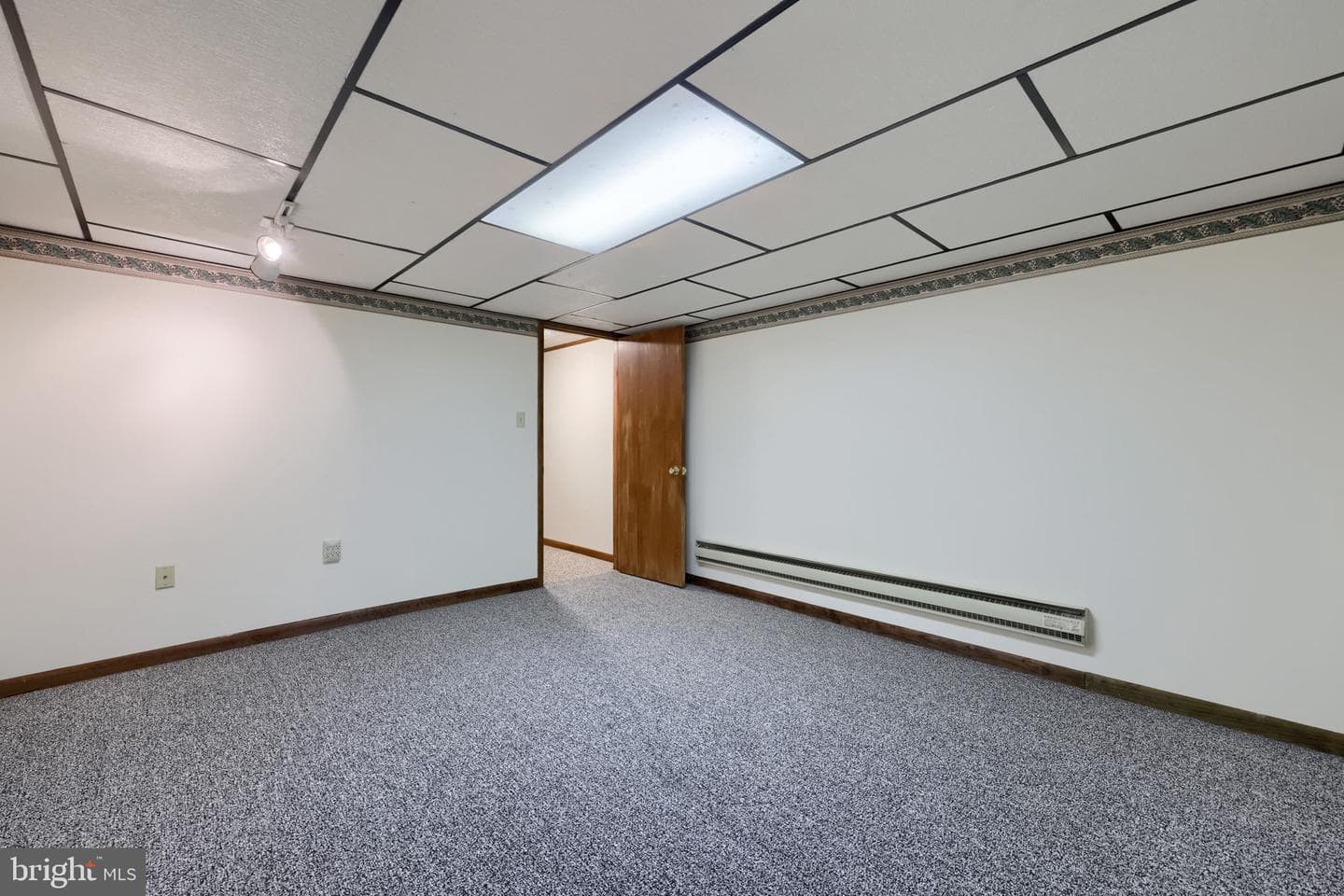 485 Summit Drive photo 28