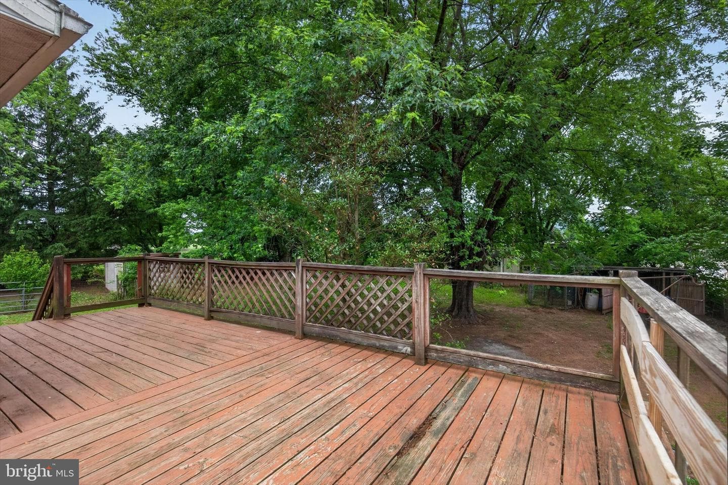 1048 Creek Road photo 17