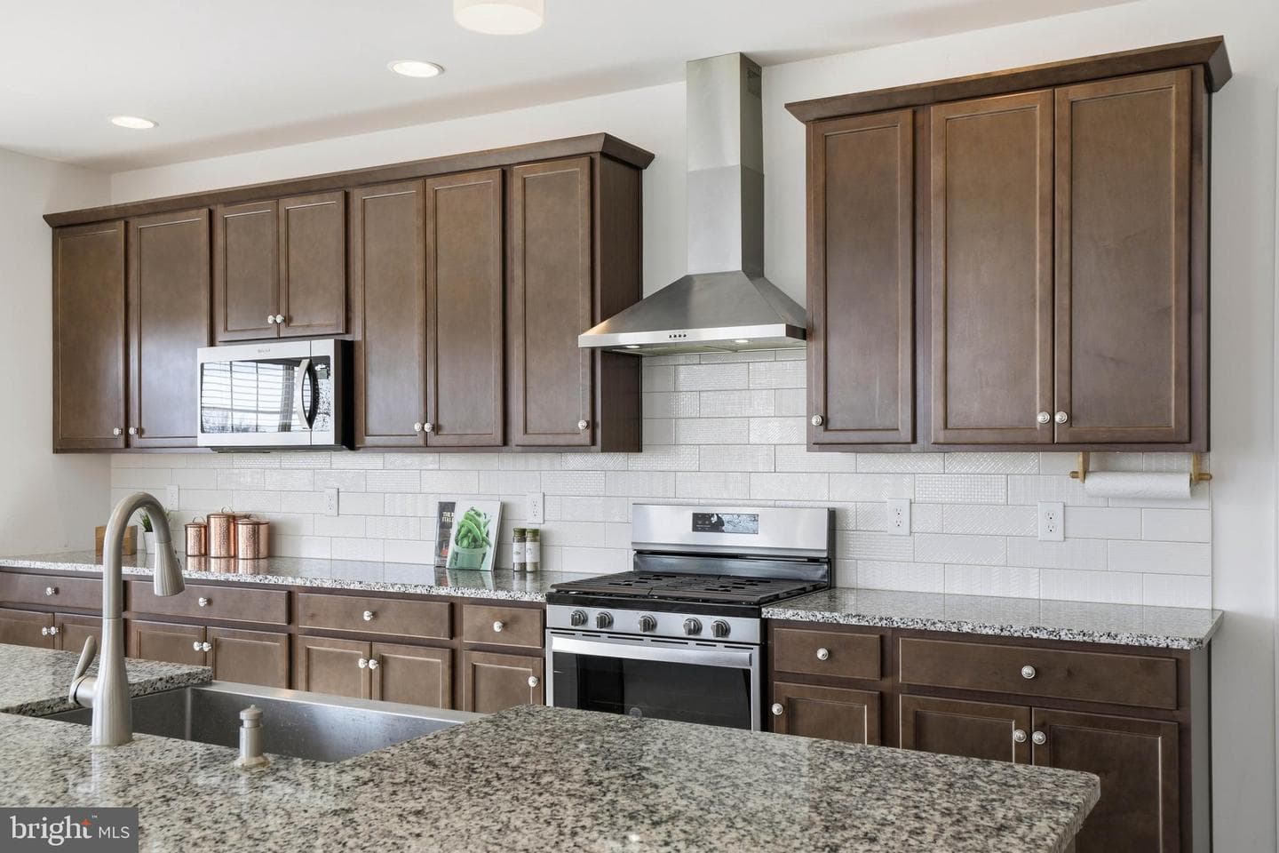 454 E Delp Road photo 19