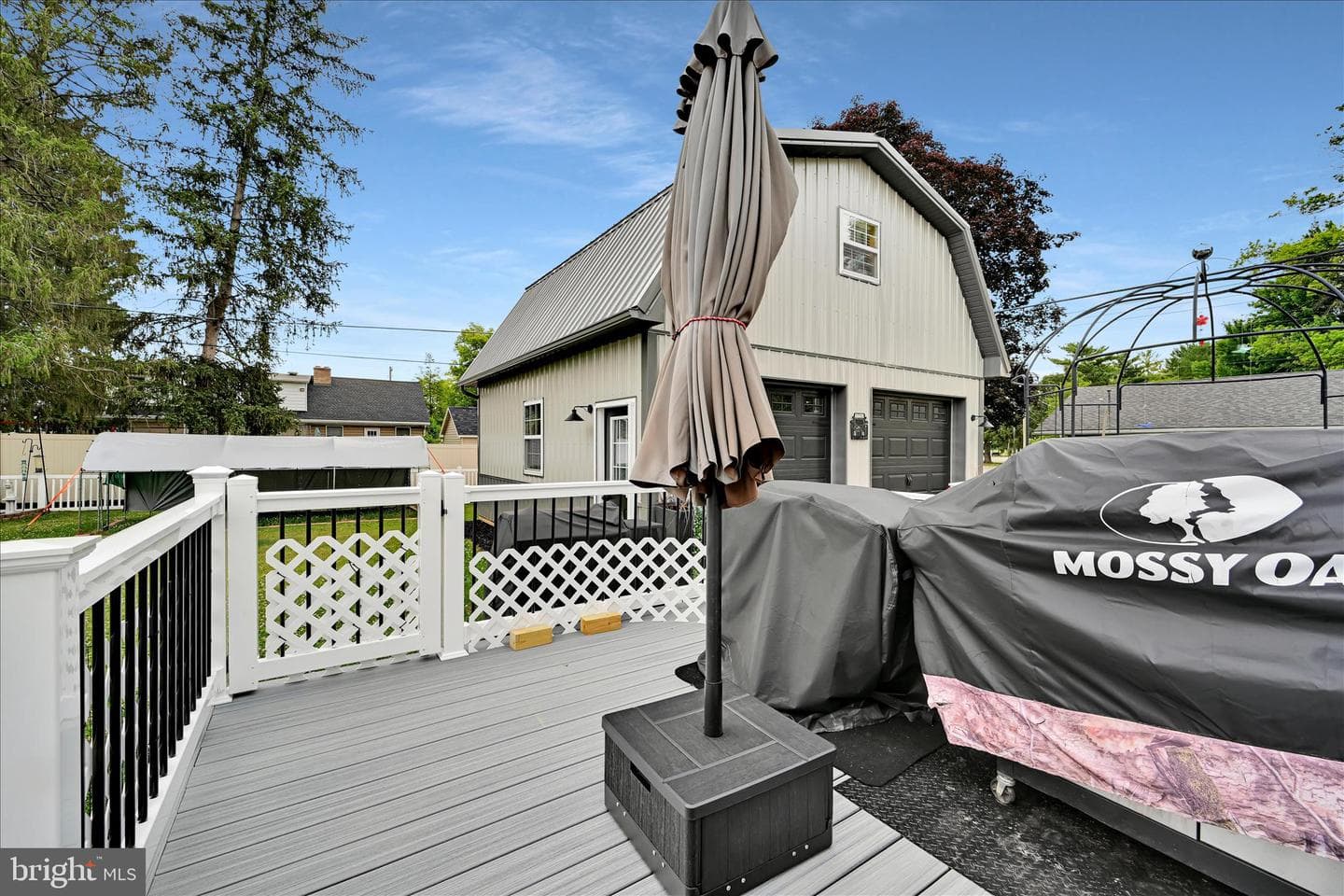 161 N Laurel Street photo 23