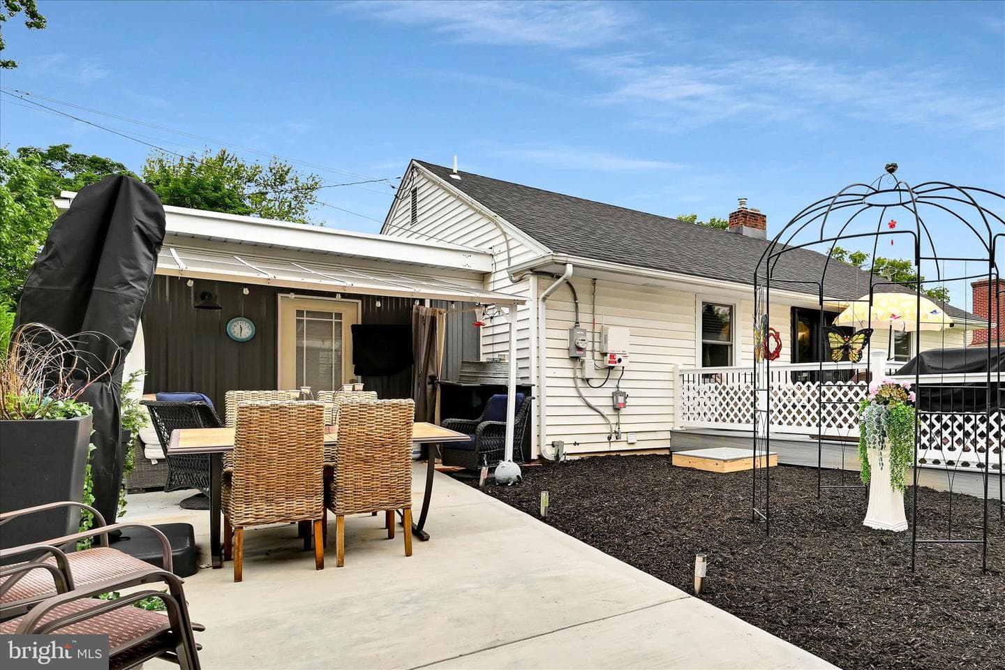 161 N Laurel Street photo 35