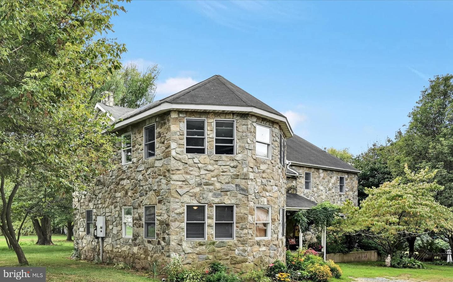 742 Power Road photo 3