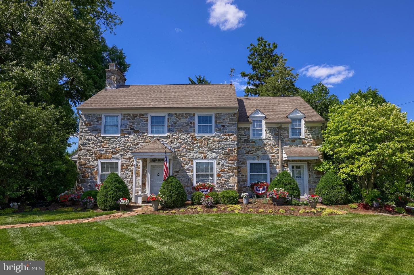 371 E Main Street, New Holland
