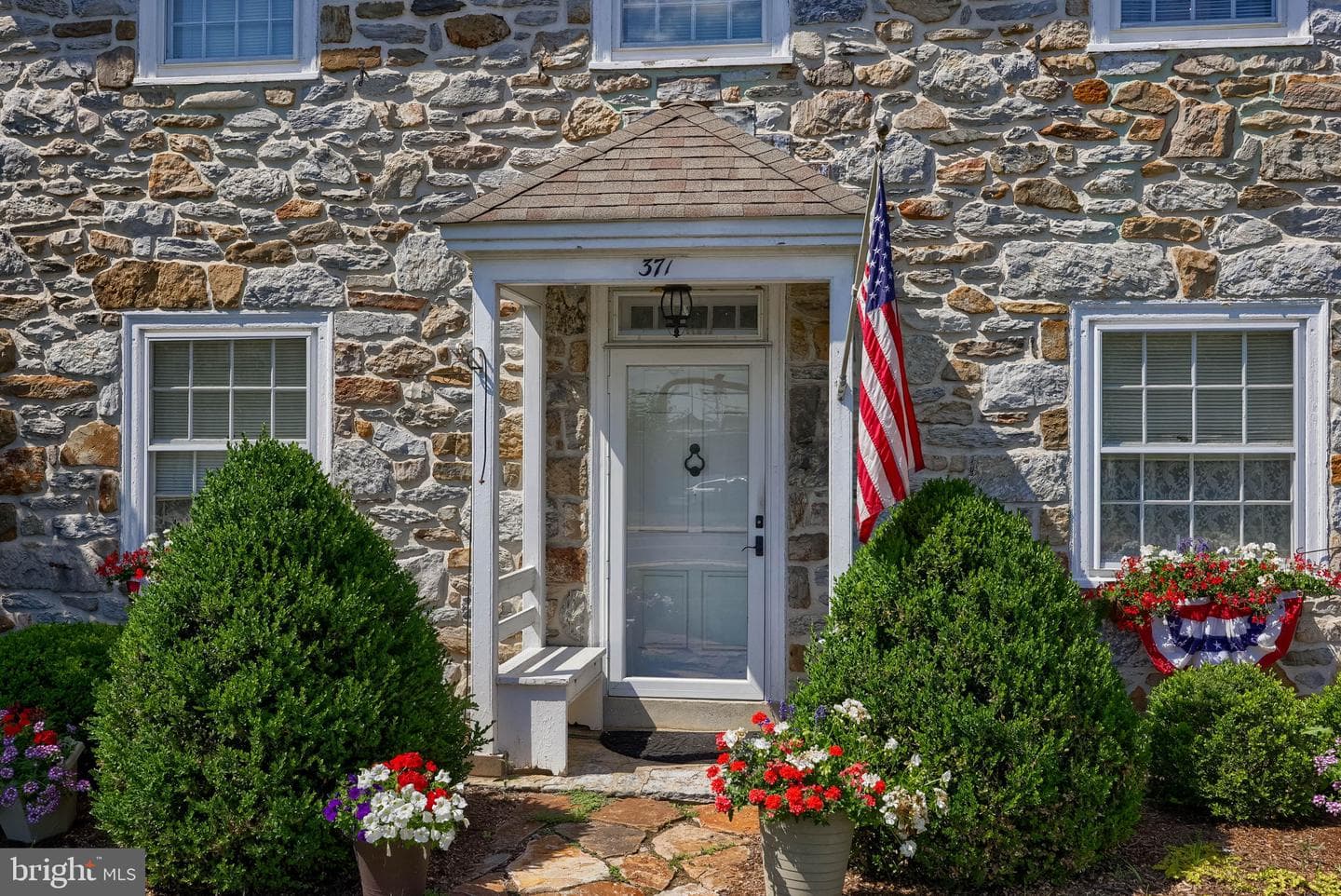 371 E Main Street, New Holland