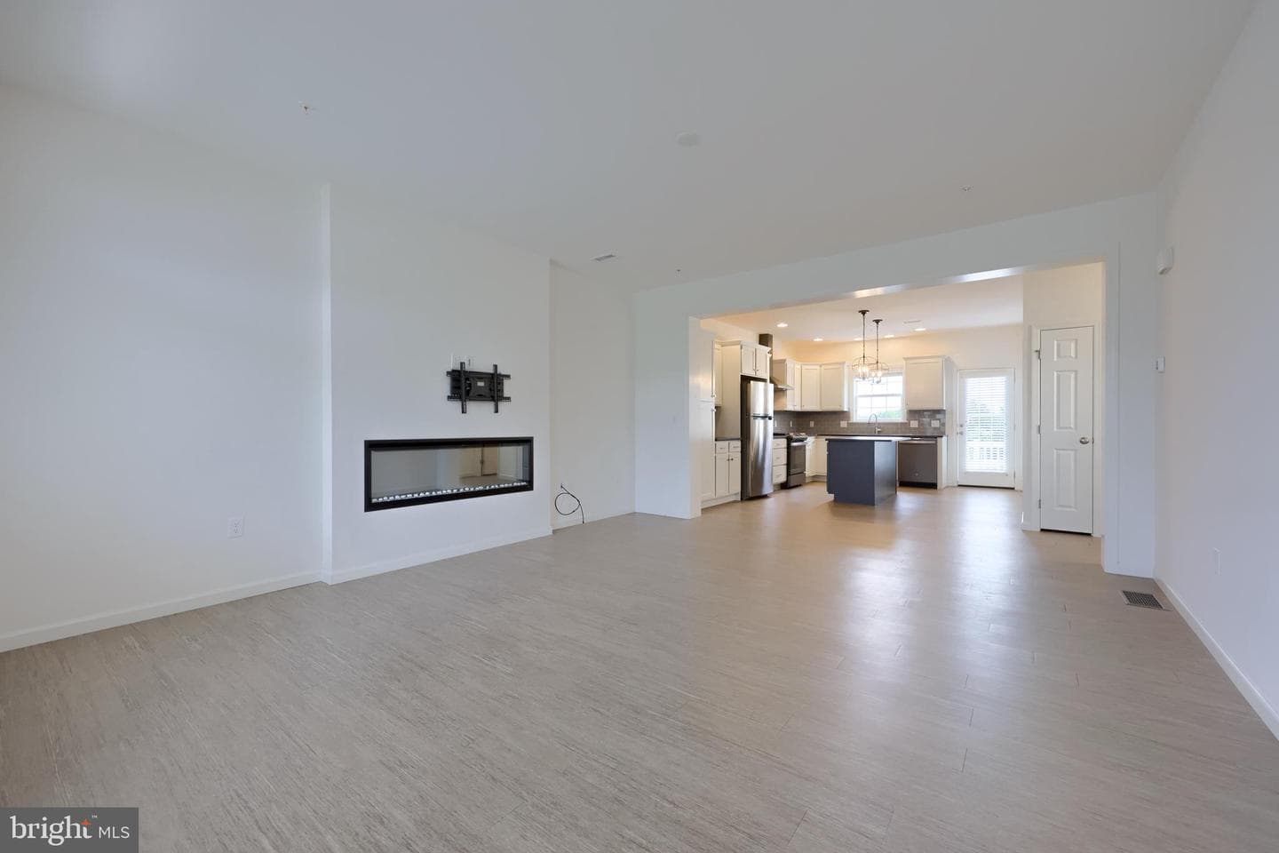 2421 Artesian Way photo 25