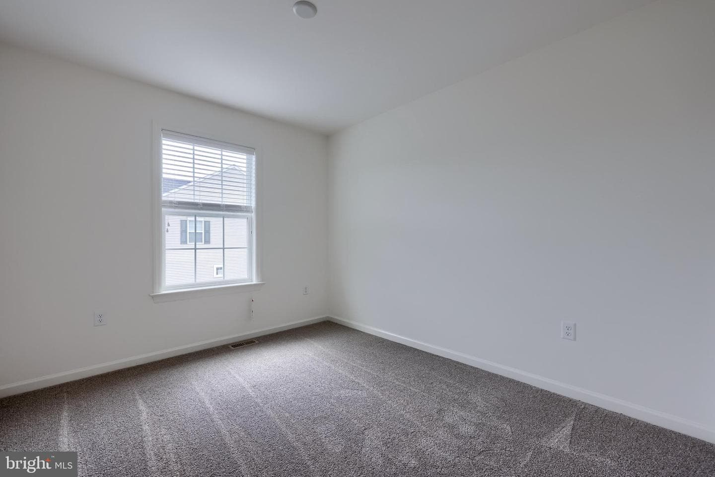 2421 Artesian Way photo 27