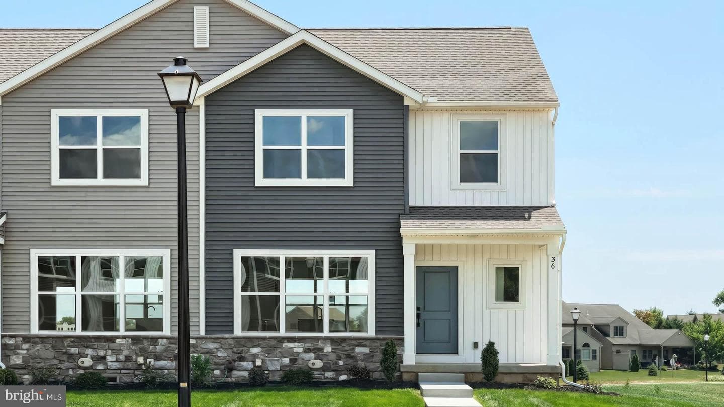 36 N Conifer Drive, Elizabethtown