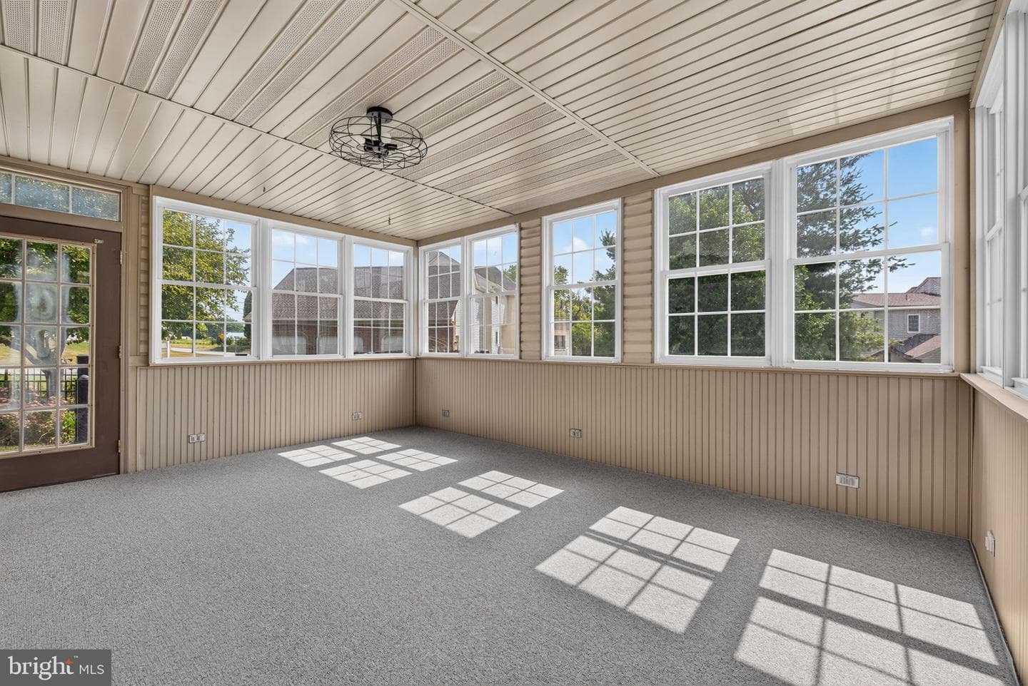 5 Village Dr photo 22