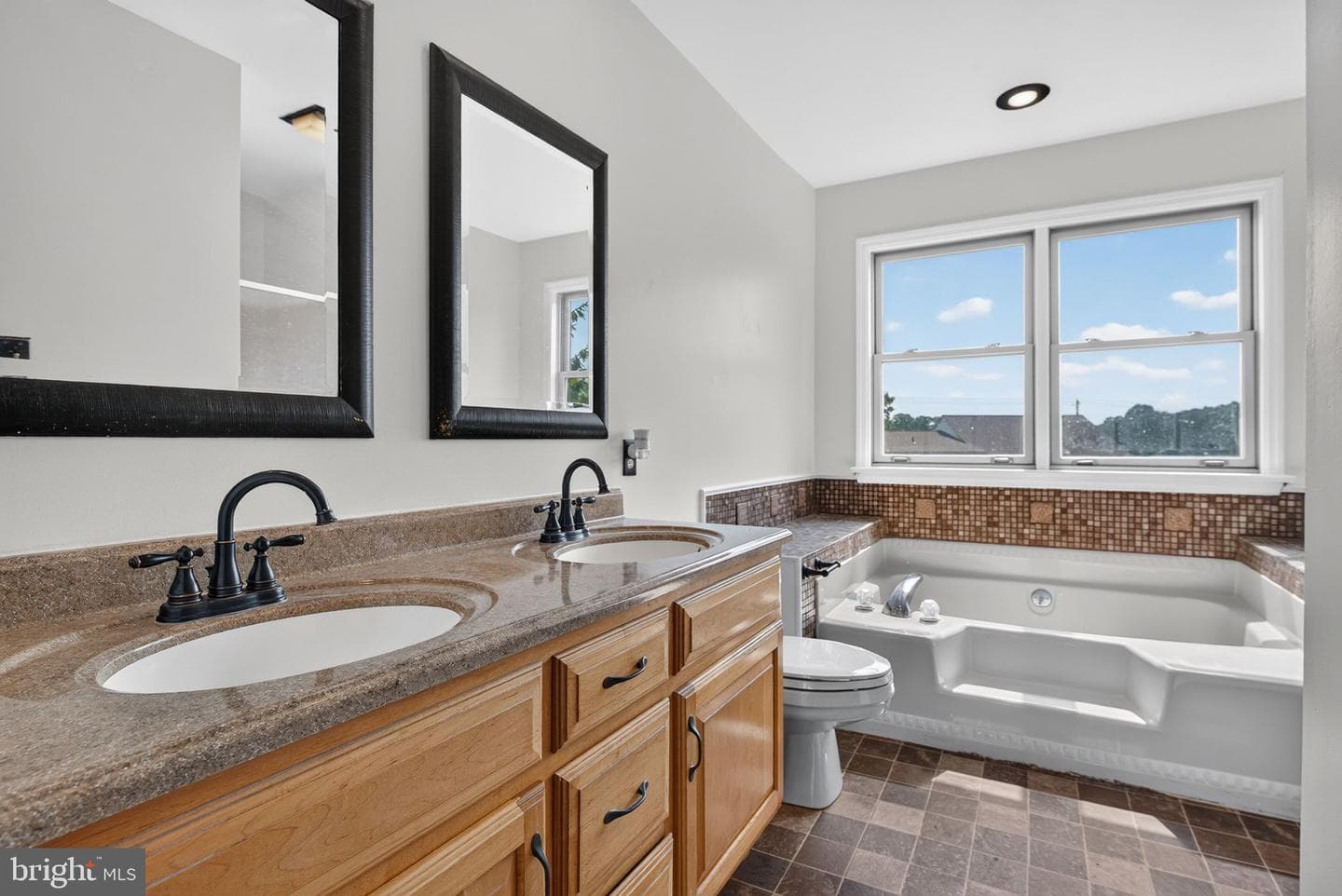 5 Village Dr photo 30