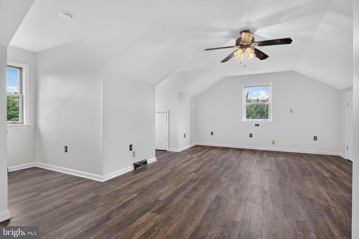 5 Village Dr photo 32