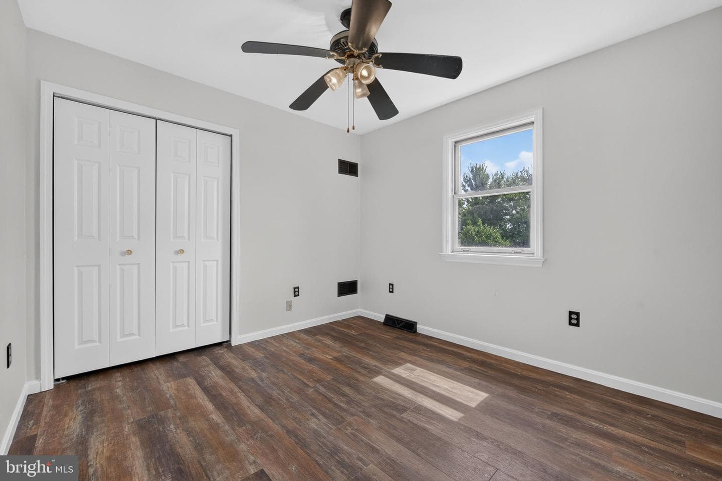 5 Village Dr photo 33