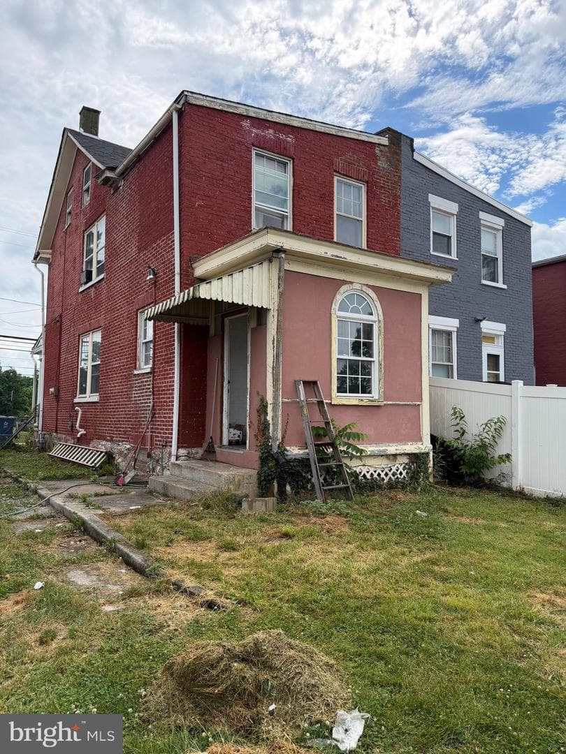 1031 S Duke Street photo 24