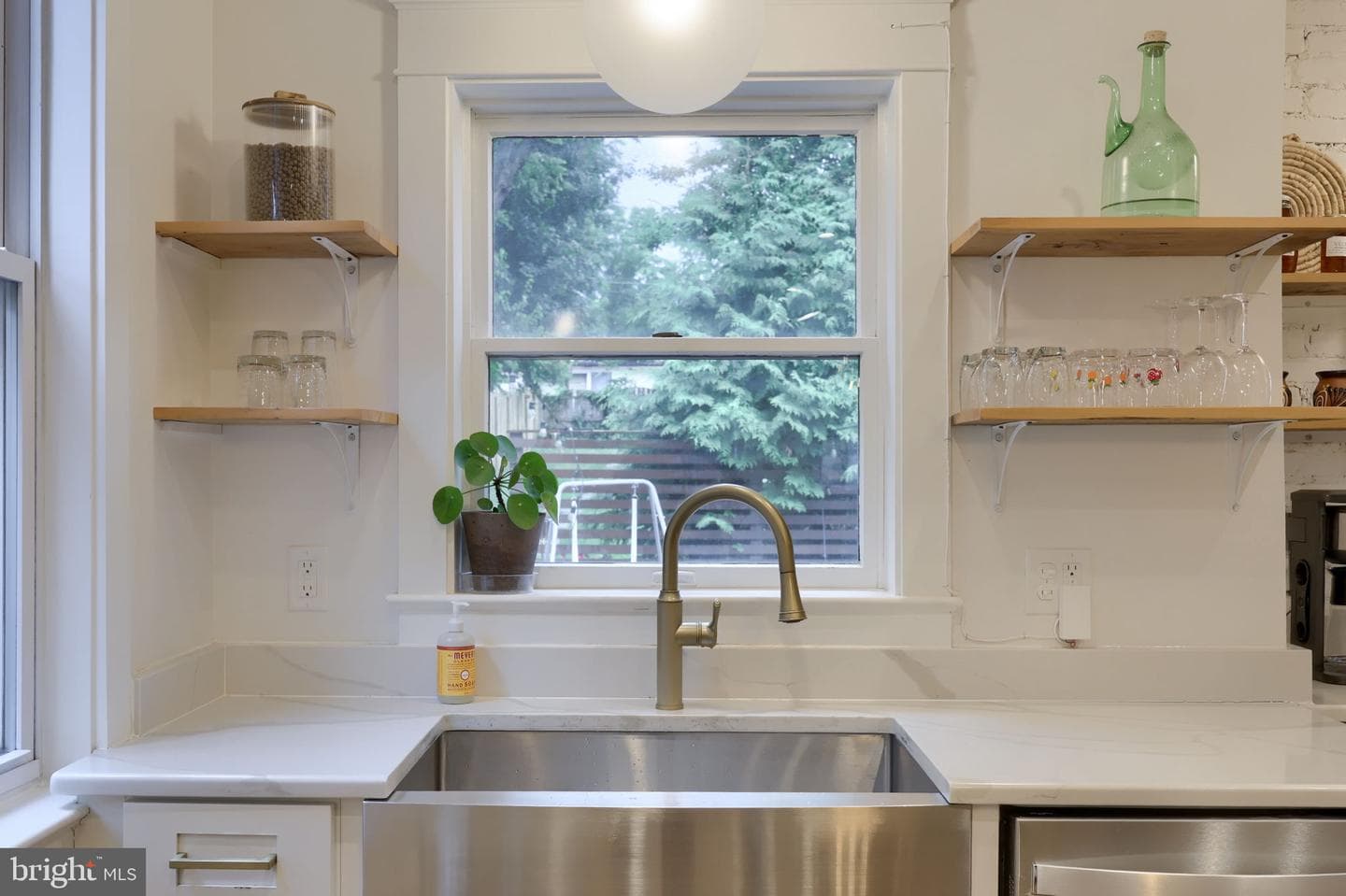 714 Manor Street photo 20