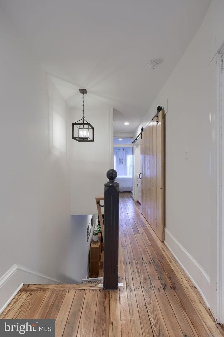 714 Manor Street photo 25