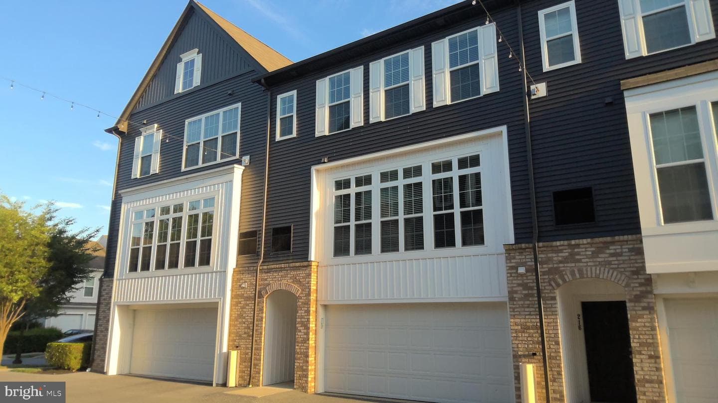 214 Mayer Place, Lancaster
