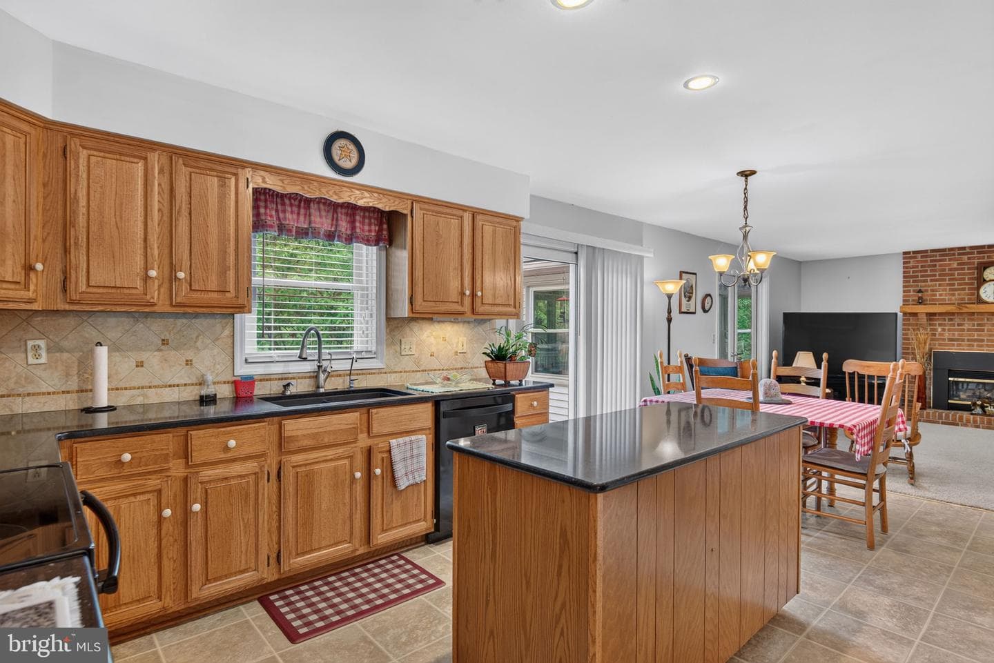 13 Diane Avenue photo 15