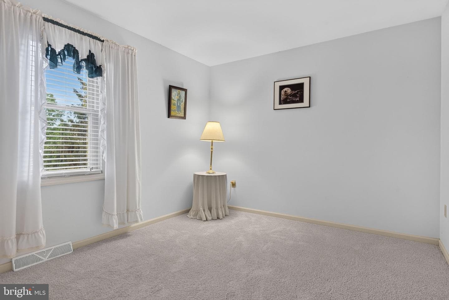 13 Diane Avenue photo 31