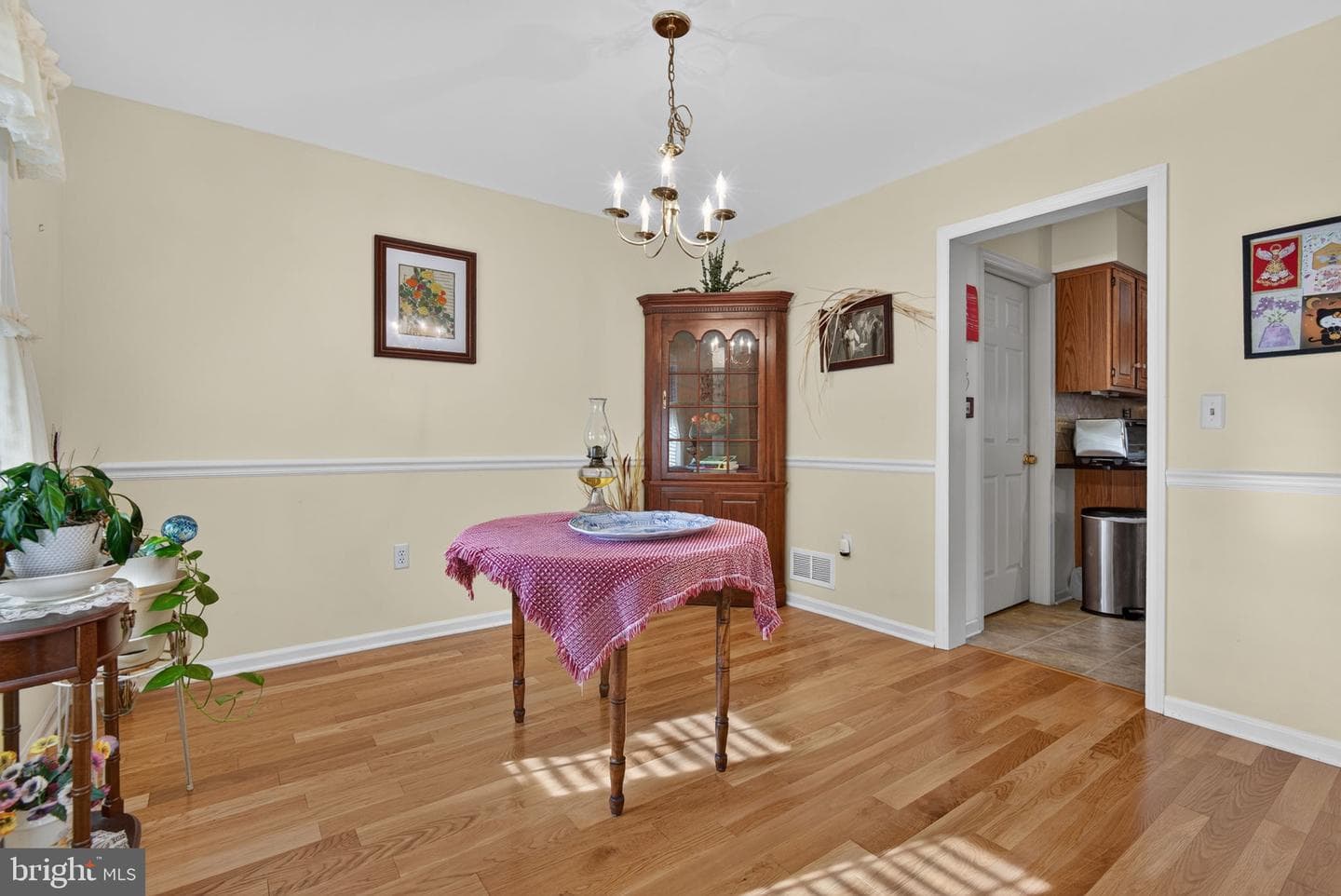 13 Diane Avenue photo 9