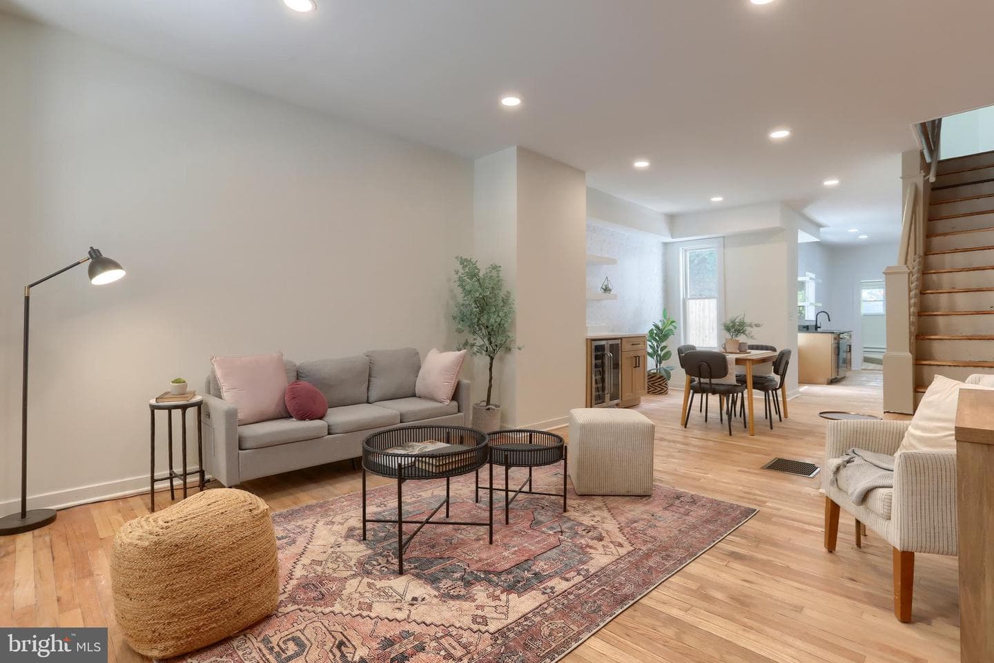 426 Nevin Street photo 6