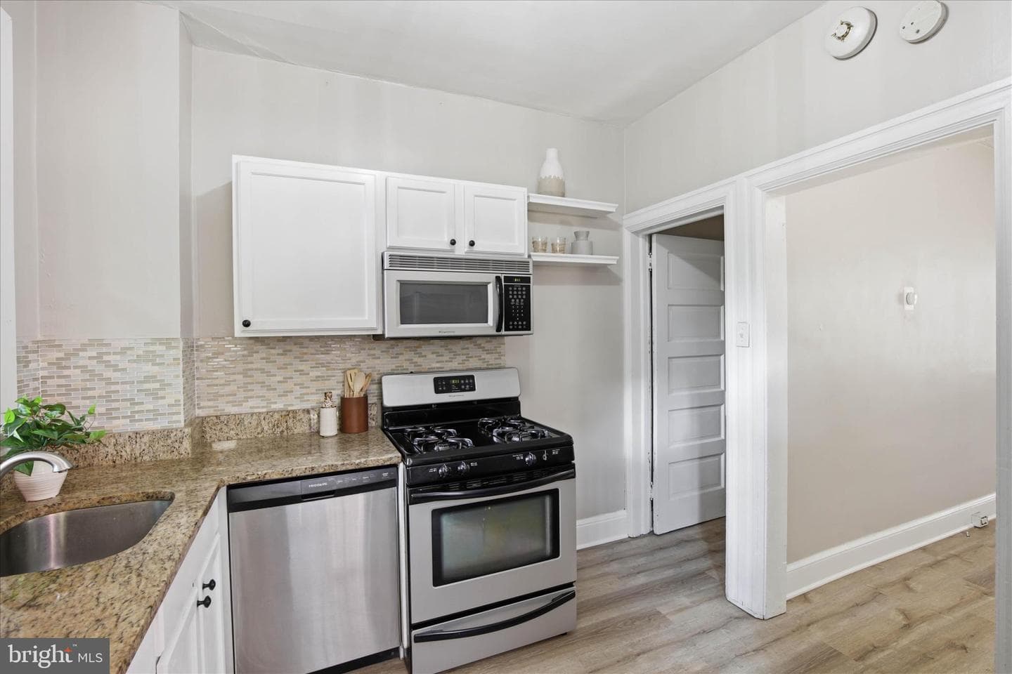 520 Lancaster Avenue photo 11