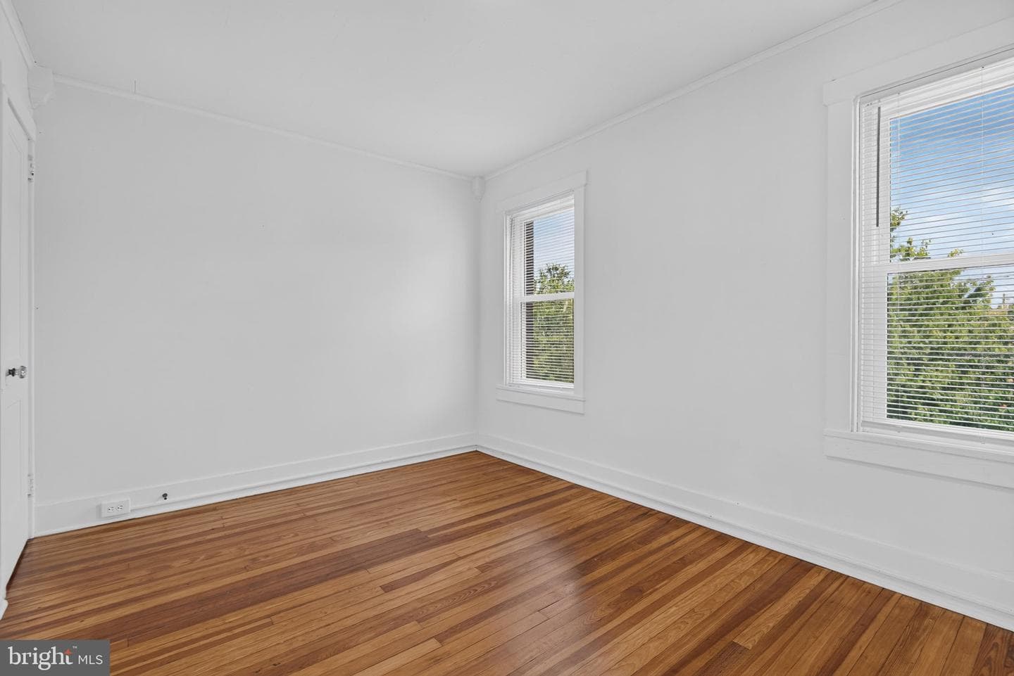 661 Lehigh Ave photo 14