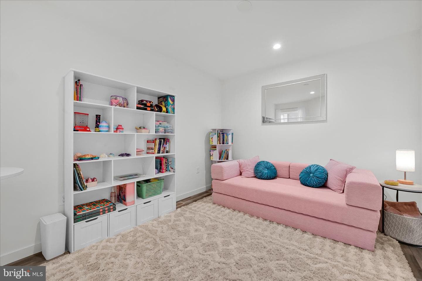 823 Talon Way photo 13