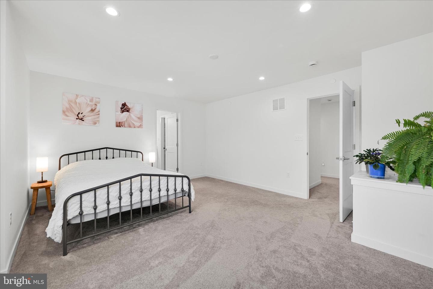 823 Talon Way photo 16