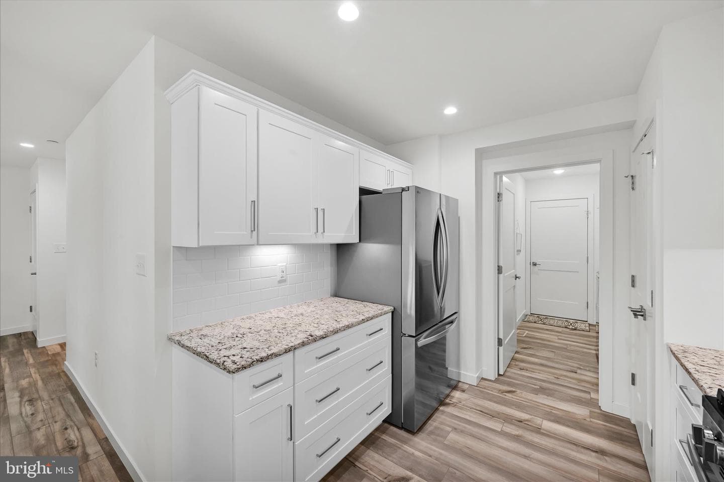 823 Talon Way photo 9