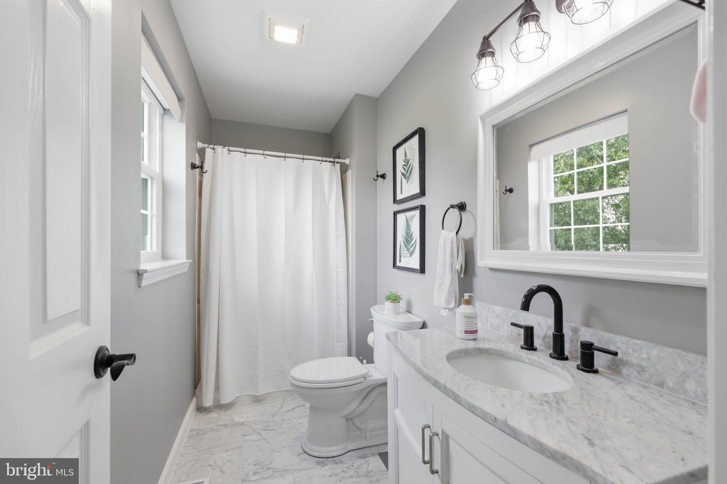 230 Cambridge Lane photo 36