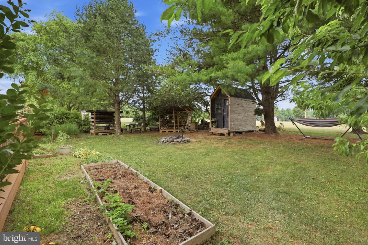 230 Cambridge Lane photo 57