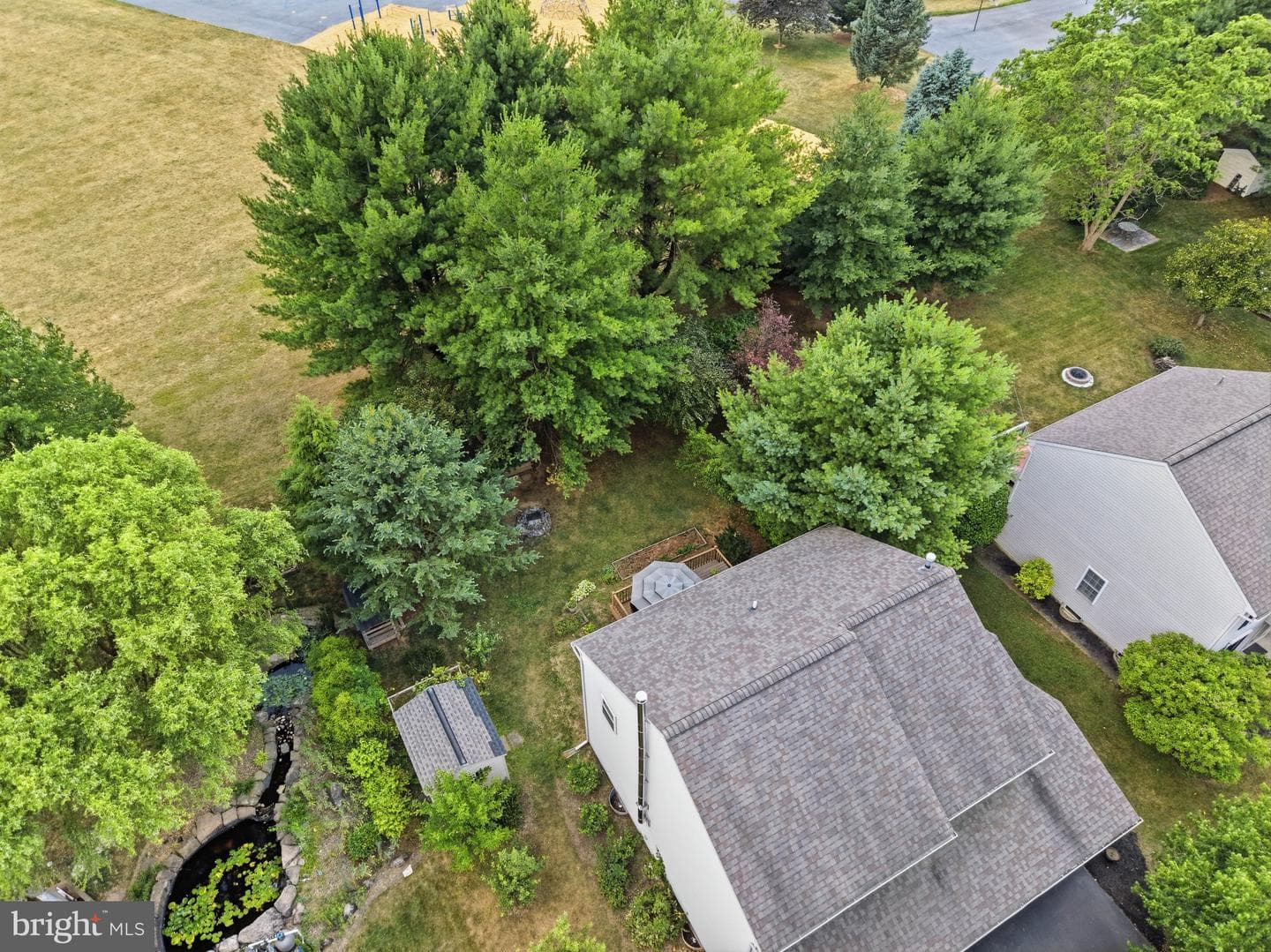 230 Cambridge Lane photo 7